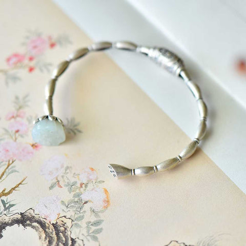 Gelang Biji Teratai Giok Hetian Bertahtakan Perak Sterling 925 2025-3#, gelang bergaya retro yang unik dan baru. Gioknya hangat dan halus, dan efek pemakaiannya memikat. Spesifikasi: 14*14 cm (termasuk ongkos kirim dan pajak).