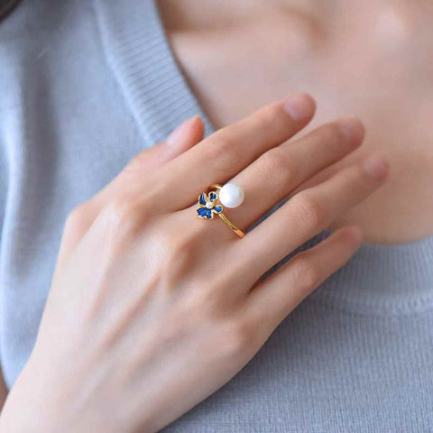 21020-2# Cincin Enamel Anggrek Mutiara Bertahtakan Perak Sterling 925. Mutiara terasa hangat dan lembut. Ukuran mutiara: (8*8). Biaya pengiriman dan pajak sudah termasuk.