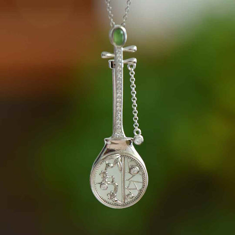 🔻8905#925 Bros Pipa Pipih Giok Hetian Bertahtakan Perak Sterling, Liontin Perak Polos👉Desain baru dan unik, kualitas giok yang hangat dan halus, menarik perhatian dan memukau saat dikenakan. Biaya pengiriman dan pajak sudah termasuk.