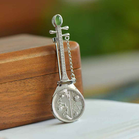 🔻8905#925 Bros Pipa Pipih Giok Hetian Bertahtakan Perak Sterling, Liontin Perak Polos👉Desain baru dan unik, kualitas giok yang hangat dan halus, menarik perhatian dan memukau saat dikenakan. Biaya pengiriman dan pajak sudah termasuk.