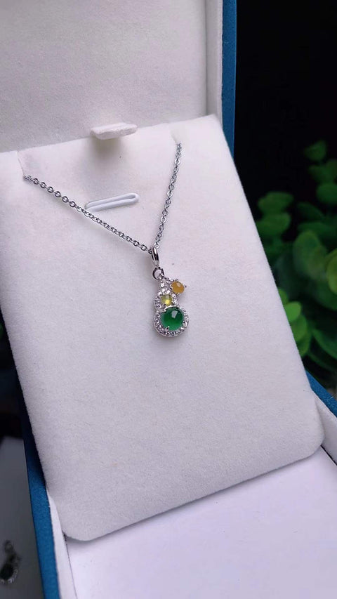 Liontin jadeit alami, bahan tambang tua, tembus cahaya sangat baik, dapat dikenakan sebagai kalung atau gelang, batu permata 6mm, termasuk biaya pengiriman dan pajak.