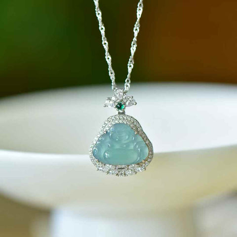 Liontin perak sterling 30018#925 ini, bertatahkan batu giok biru dan zirkon, menampilkan desain yang unik dan modis. Batu gioknya hangat dan halus, dan penampilannya yang mencolok memikat mata. Dimensi batu giok: (12*16)