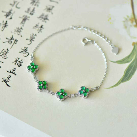 Gelang Cabochon Jadeite Bertahtakan Perak Sterling 35013#925 dengan Semanggi Empat Daun dan Zirkon. Spesifikasi Jadeite: (3*3). Termasuk ongkos kirim dan pajak.
