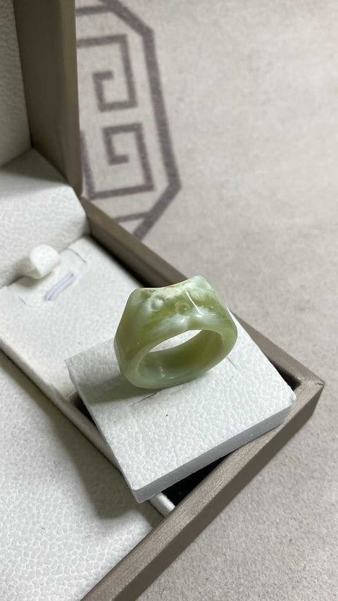 Cincin: Cincin giok Xiuyan yang indah - Kucing Keberuntungan, diameter 18mm, termasuk biaya pengiriman dan pajak.