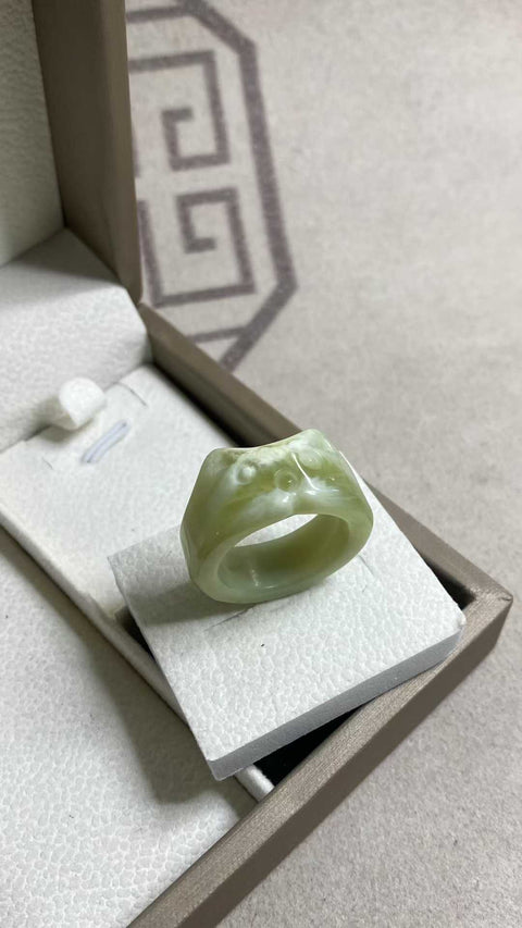 Cincin: Cincin giok Xiuyan yang indah - Kucing Keberuntungan, diameter 18mm, termasuk biaya pengiriman dan pajak.