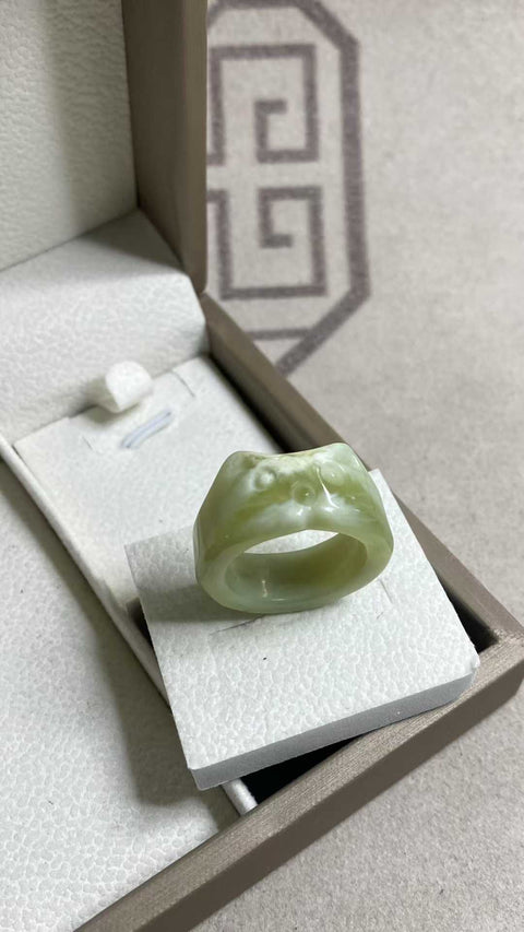 Cincin: Cincin giok Xiuyan yang indah - Kucing Keberuntungan, diameter 18mm, termasuk biaya pengiriman dan pajak.