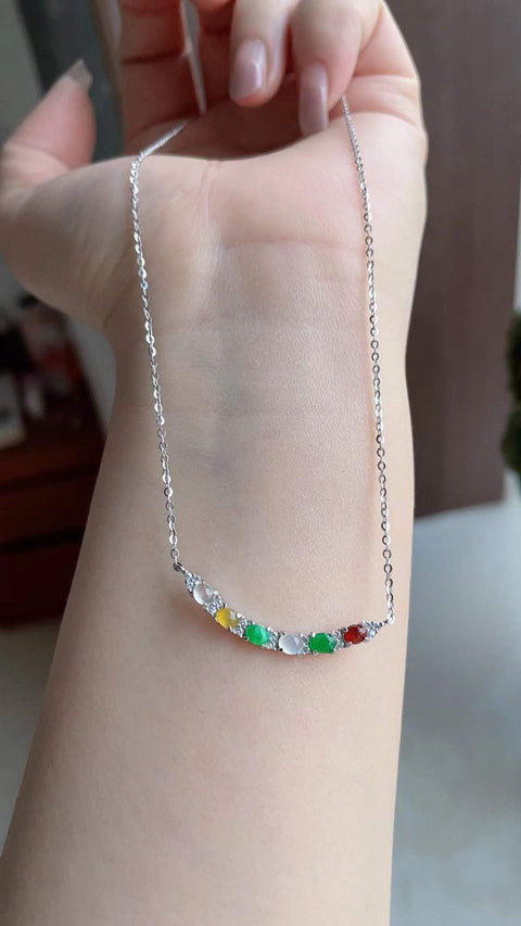 Kalung klavikula jadeit alami, bertahtakan perak sterling 925, bahan tambang tua, tekstur halus dan hangat, warna permen yang cantik, batu permata 3 x 5 mm termasuk biaya pengiriman dan pajak.