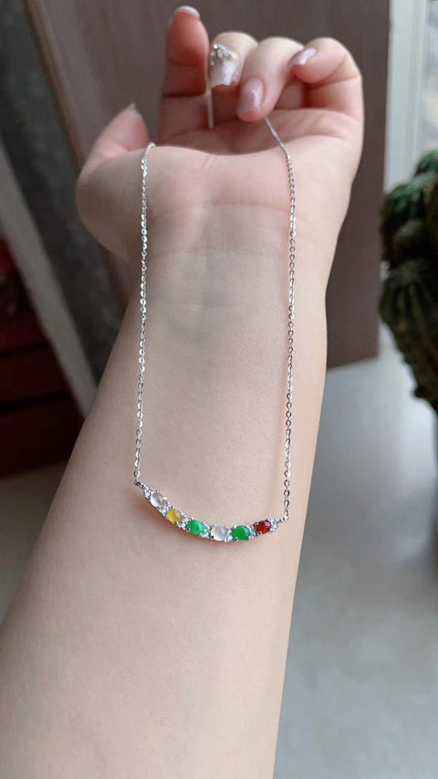Kalung klavikula jadeit alami, bertahtakan perak sterling 925, bahan tambang tua, tekstur halus dan hangat, warna permen yang cantik, batu permata 3 x 5 mm termasuk biaya pengiriman dan pajak.