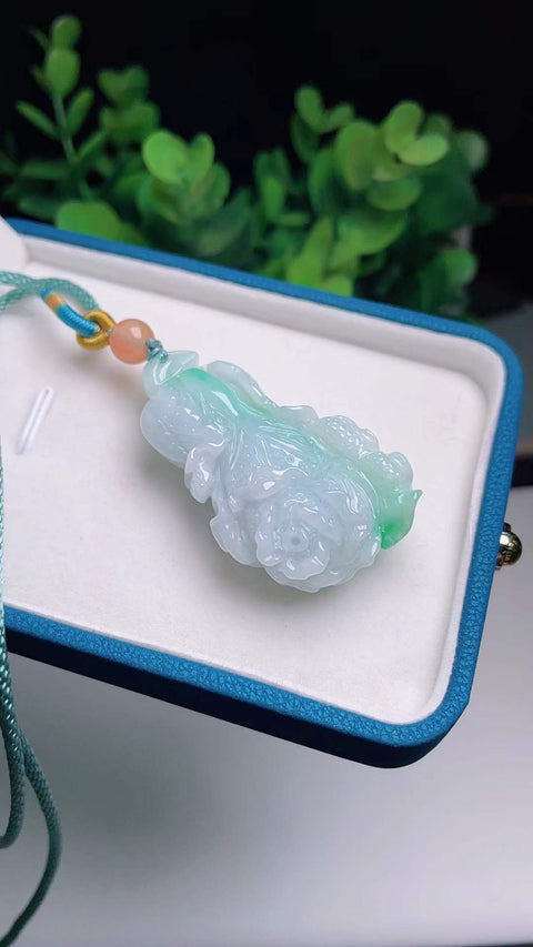 Kubis jadeit alami, melambangkan kekayaan yang melimpah, terbuat dari material tambang tua, dengan tekstur halus dan hangat, warna hijau cerah, dan rasio harga-kinerja yang sangat tinggi. Ukuran: 4,3 x 2,8 cm, termasuk ongkos kirim dan pajak.