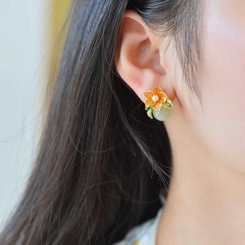 Anting-anting anggrek liontin panjang mutiara air bening bunga plum #925 perak murni bertatahkan giok Hetian, ukuran giok: 10*10, termasuk biaya pengiriman dan pajak.