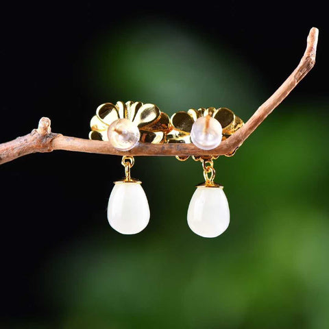 🌷🌷🌷5112-2# Anting pendek perak sterling 925 bertatahkan giok Hetian dengan liontin bunga teratai Dunhuang. Desain yang unik dan baru, pengerjaan yang sangat indah, sungguh luar biasa. Dimensi giok: 7*10 mm. Biaya pengiriman dan pajak sudah termasuk.