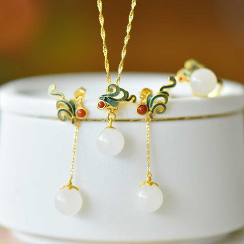 Set terlaris telah hadir! # Set Bulat dan Enamel Penuh Bertahtakan Perak Sterling S925 Giok Hetian! Cincin: 9210-2 Anting: 7429-6 Liontin: 6003-2 Biaya kirim dan pajak sudah termasuk.