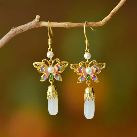 🌺🌺🌺5020-2# Anting Kupu-kupu Liontin Panjang Giok Hetian Bertahtakan Perak Sterling 925. Gioknya halus dan hangat saat disentuh. Desainnya unik dan baru. Dimensi giok: 5*15 cm. Biaya kirim dan pajak sudah termasuk.