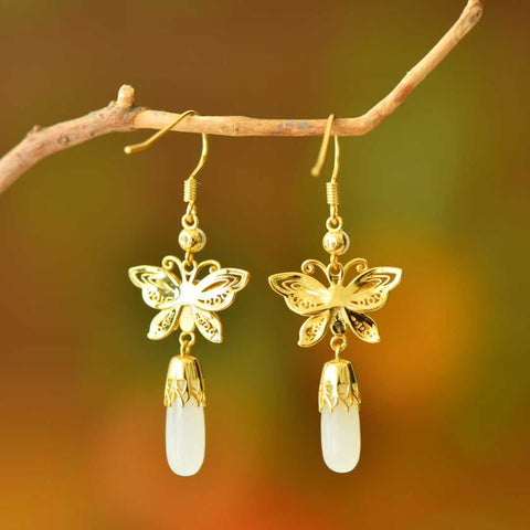 🌺🌺🌺5020-2# Anting Kupu-kupu Liontin Panjang Giok Hetian Bertahtakan Perak Sterling 925. Gioknya halus dan hangat saat disentuh. Desainnya unik dan baru. Dimensi giok: 5*15 cm. Biaya kirim dan pajak sudah termasuk.