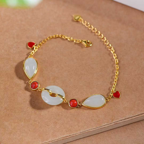 🎀🎀🎀8329-2# Gelang liontin berbentuk hati berbahan perak sterling 925 bertatahkan giok Hetian. Desain unik dan baru, pengerjaan yang sangat indah, sungguh luar biasa. Dimensi giok: 15*15 cm. Biaya pengiriman dan pajak sudah termasuk.