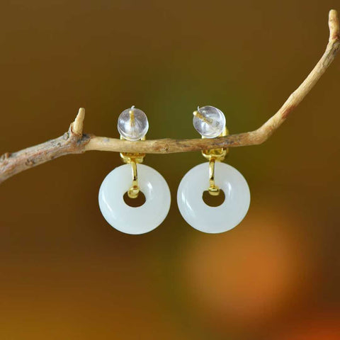 🌺🌺🌺7929-2# Anting perak 925 bertatahkan giok Hetian untuk perdamaian dan keberuntungan. Desain unik dan baru, pengerjaan yang sangat indah, membuat Anda tampil beda. Ukuran giok: 13*13 cm. Biaya pengiriman dan pajak sudah termasuk.