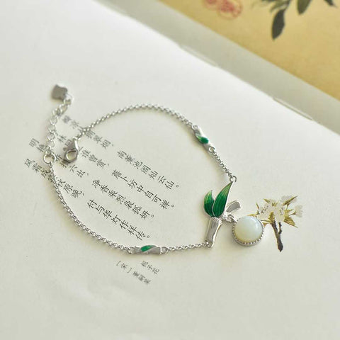 🎋🎋🎋8266#925 Gelang Pesona Bambu Giok Hetian Bertahtakan Enamel Perak - Gioknya hangat dan lembut, dengan desain yang sederhana dan elegan. Dimensi giok: 8*8 cm. Biaya pengiriman dan pajak sudah termasuk.