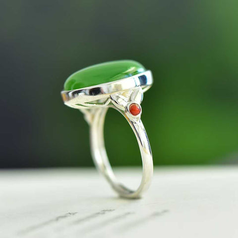 Cincin Cabochon Ruyi Giok Hetian Bertahtakan Perak 19033#925, gioknya hangat dan lembut, bergaya, simpel, dan elegan. Biaya kirim dan pajak sudah termasuk.
