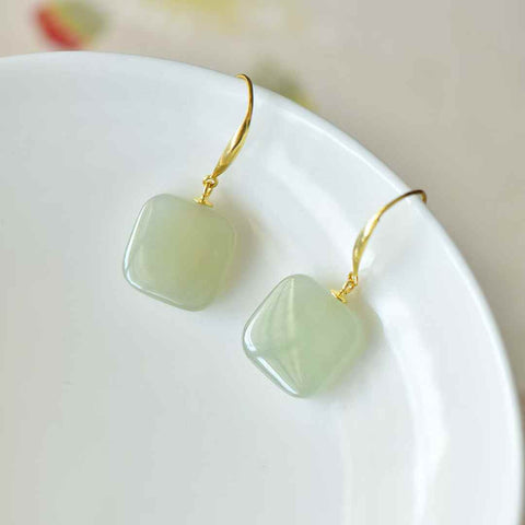 Anting-anting Kubus Gula Kecil Bahan Qinghai Giok Hetian Bertahtakan Perak 8128Q-2s925 15*15 Termasuk Ongkos Kirim dan Pajak