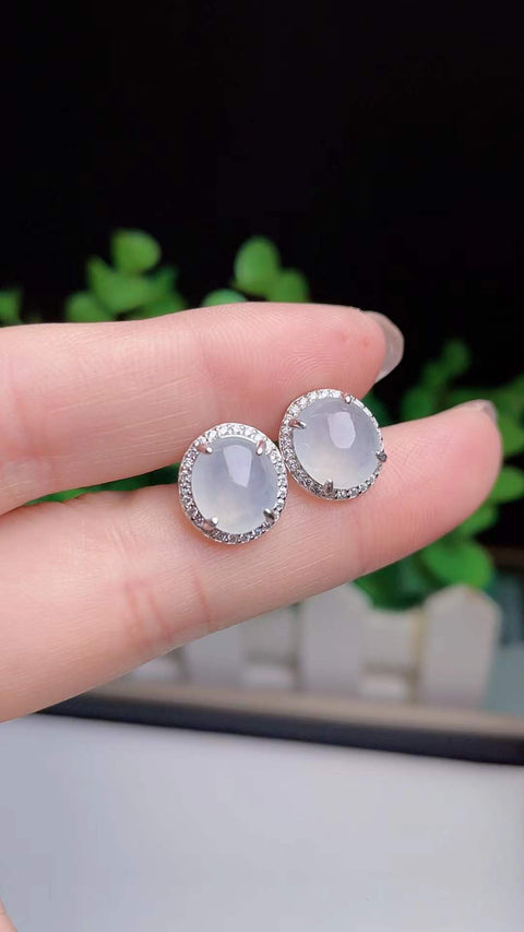 Anting-anting jadeit alami, bahan tambang tua, dingin dan tembus cahaya, dengan fluoresensi, dipasang pada perak 925, batu permata 8 x 9, termasuk biaya pengiriman dan pajak.