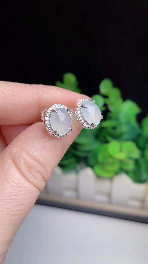 Anting-anting jadeit alami, bahan tambang tua, dingin dan tembus cahaya, dengan fluoresensi, dipasang pada perak 925, batu permata 8 x 9, termasuk biaya pengiriman dan pajak.