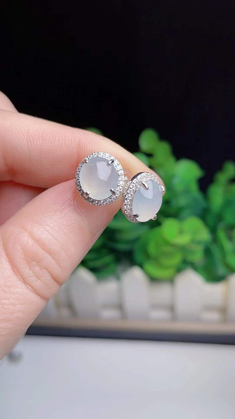Anting-anting jadeit alami, bahan tambang tua, dingin dan tembus cahaya, dengan fluoresensi, dipasang pada perak 925, batu permata 8 x 9, termasuk biaya pengiriman dan pajak.