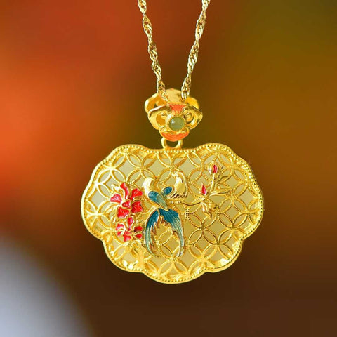 6889-2# Liontin perak sterling 925 bertatahkan giok Hetian, menampilkan desain "Bunga Mekar dan Kemakmuran". Gioknya halus dan berkilau. Dimensi giok: 21*28 cm. Harga sudah termasuk ongkos kirim dan pajak.