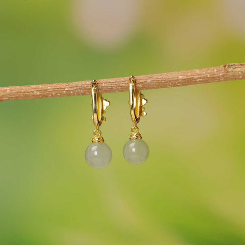 Anting-anting perak sterling 925 5213Q-2#925 bertatahkan manik-manik giok Hetian, menampilkan desain baru dan unik, penuh keberuntungan, dengan kualitas giok yang halus. Dimensi giok: 8*8 cm. Termasuk ongkos kirim dan pajak.
