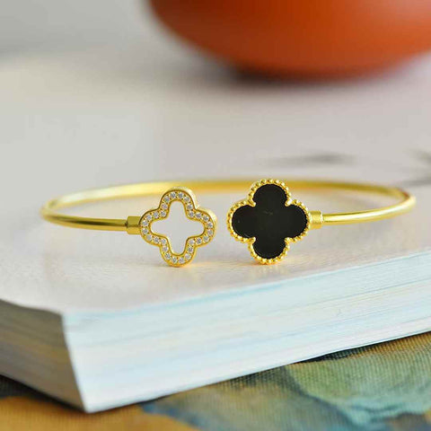 925 Perak dengan Gelang Semanggi Giok Hetian Jade🍀 Gelang👉Gelang Giok dengan gaya baru dan unik yang hangat dan lembut untuk dipakai, menarik dan memikat hati Sudah termasuk pajak pengiriman