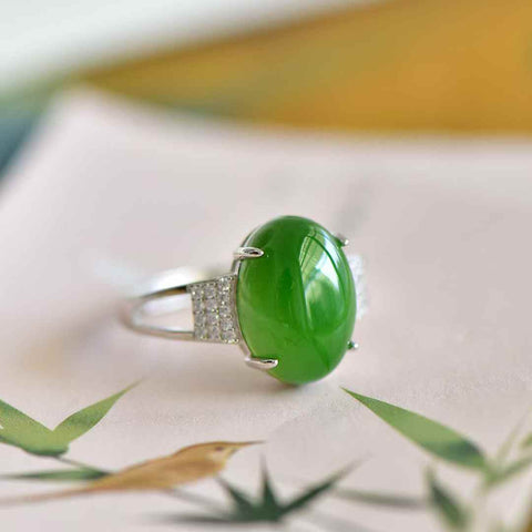 11099#925 Cincin Perak Sterling dengan Batu Giok Hetian Cabochon Desain Bambu 💍 Gioknya lembut dan hangat saat disentuh. Desainnya baru, unik, segar, dan elegan, enak dipandang. Ongkos kirim dan pajak sudah termasuk.