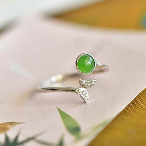 11449#925 Cincin Perak dengan Batu Giok Hetian Cabochon Bentuk Kupu-kupu dan Batu Permata Zirkon 💍 (Gioknya halus dan hangat saat disentuh; desainnya baru, unik, segar, dan elegan, enak dipandang. Ongkos kirim dan pajak sudah termasuk.)