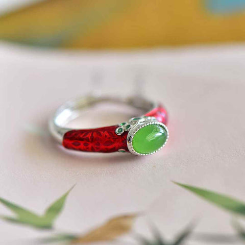 11507#925 Cincin Enamel Cabochon Giok Hetian Bertatahkan Perak💍 (Gioknya halus dan hangat saat disentuh; desainnya baru dan unik, segar dan elegan, enak dipandang. Ongkos kirim dan pajak sudah termasuk.)