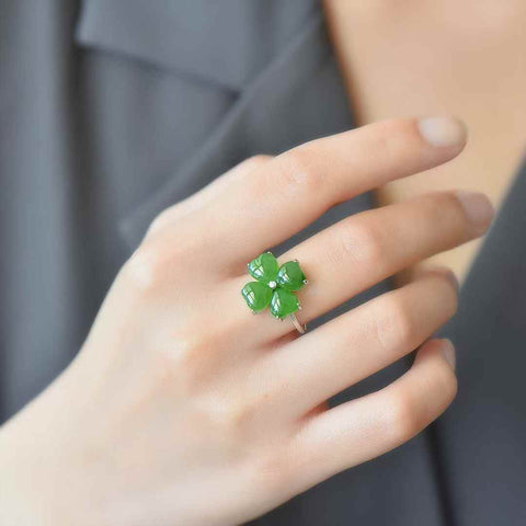 11435#925 Cincin Perak Sterling dengan Desain Daun Semanggi Empat Kelopak Berbentuk Hati dari Giok Hetian 💍, termasuk ongkos kirim dan pajak.