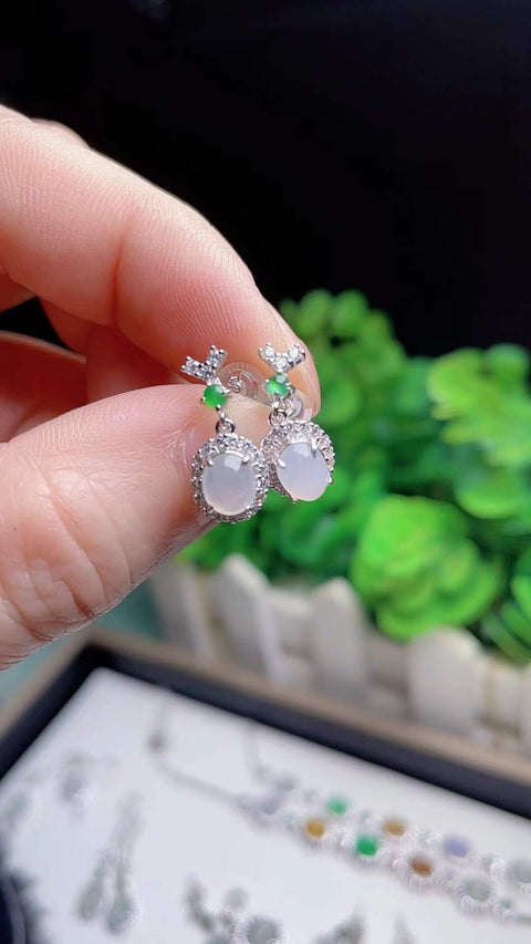 Anting-anting giok alami, material tambang lama, dipasang pada perak 925, ukuran batu permata 5x6, termasuk ongkos kirim dan pajak.