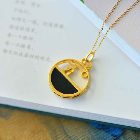 5531-6# Liontin Kelinci Setengah Lingkaran Menatap Bulan dari Perak Sterling 925 dengan Inlay Giok Hetian dan Giok Hitam. Pengerjaan yang indah, desain sederhana. Termasuk ongkos kirim dan pajak.