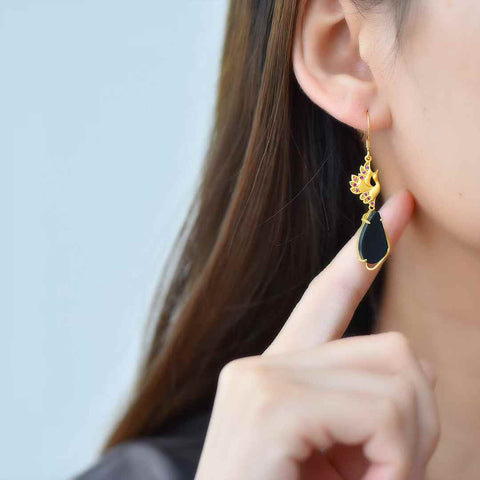 2142-6# Anting-anting Phoenix Rebirth Perak Sterling 925 bertatahkan Giok Hitam Hetian (Bentuk Koma), ☘️☘️ Desain baru dan unik, termasuk ongkos kirim dan pajak.