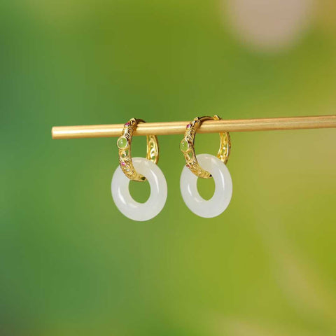 5201-2# Anting-anting perak sterling 925 bertatahkan giok Hetian. Desain baru dan unik, penuh keberuntungan, kualitas giok yang bagus, ukuran giok: 15*15 cm. Termasuk ongkos kirim dan pajak.