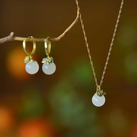 Anting: 7814-2 Liontin: 0056-2 Set terlaris tersedia! # Perak S925 bertatahkan manik-manik giok putih Hetian, set sederhana dan elegan yang menampilkan bunga mekar! Ongkos kirim dan pajak sudah termasuk.