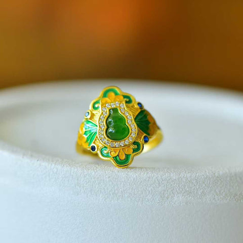 19039-2# Cincin berbentuk labu dari perak sterling 925 bertatahkan giok Hetian, penuh keberuntungan, menampilkan desain baru dan unik, pengerjaan yang indah, dan menonjol dari yang lain. Dimensi giok: 5*7 cm. Harga sudah termasuk ongkos kirim dan pajak.