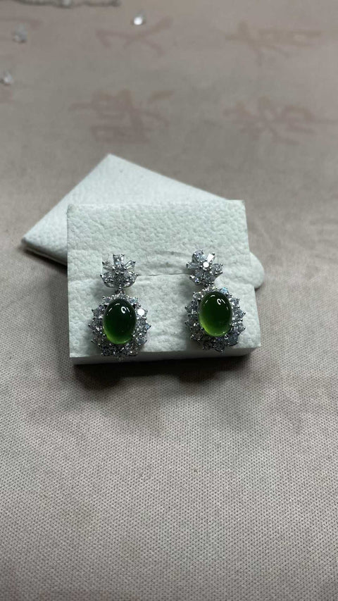 Anting-anting: Anting-anting kancing giok Xiuyan yang indah, terbuat dari perak sterling 925 – ukuran Alice 7 x 9mm, termasuk ongkos kirim dan pajak.