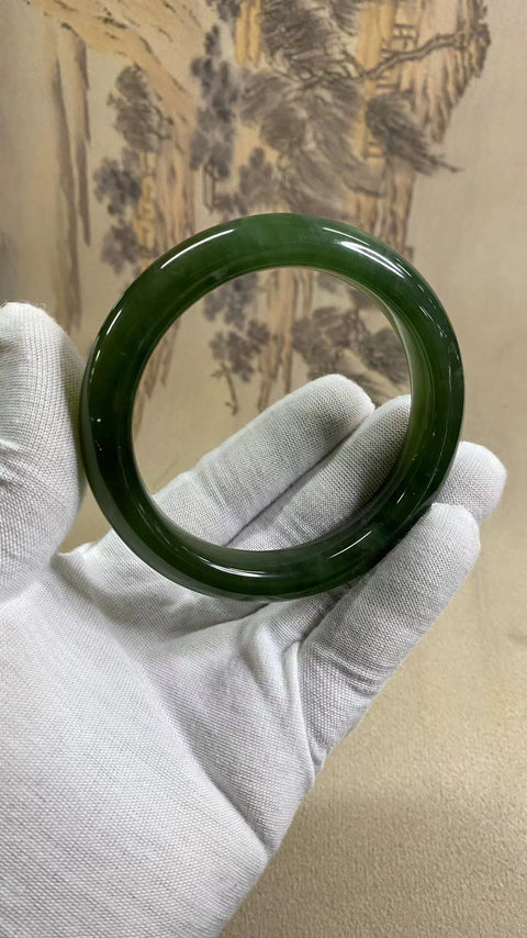 Gelang mulut besar giok Cui halus berwarna hijau penuh, kaliber 62,7, lebar 13mm Giok semuanya alami, pola acak; sudah termasuk pajak pengiriman