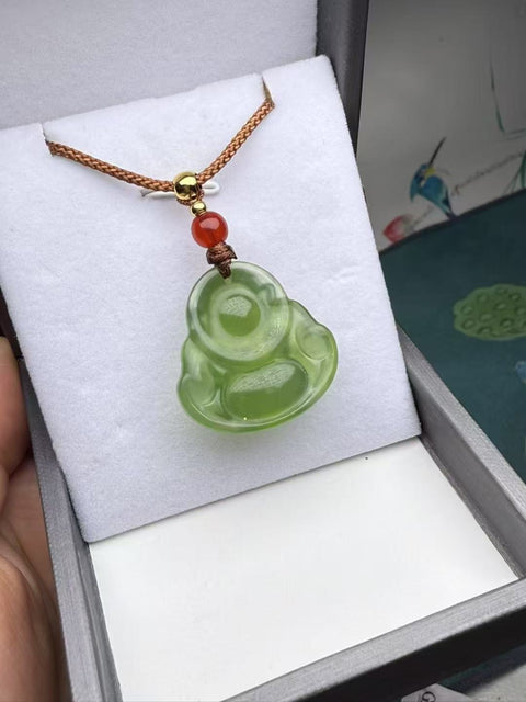 Bahan Natural Cui Jade 180 “Maitreya Buddha” berarti mulut yang tersenyum selalu terbuka, mengharapkan kesuksesan; batu giok ini sangat halus dan lembut Ukuran: 28 x 10㎜ Sudah termasuk ongkos kirim dan pajak.