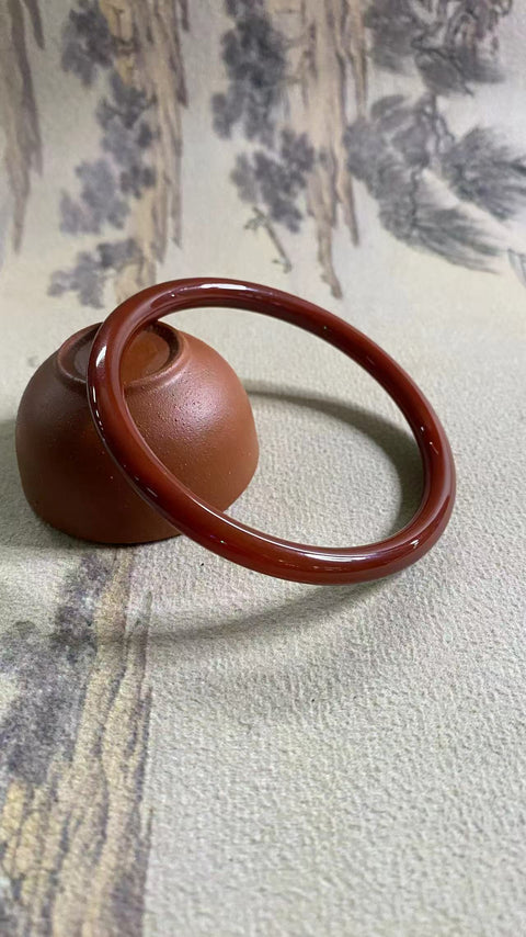 Gelang cantik dari batu giok dengan motif wanita, warna penuh, ukuran 63 mm, lebar tepi 8 mm. Semua barang giok adalah hasil pembentukan alami, motifnya acak. Termasuk biaya pengiriman dan pajak.