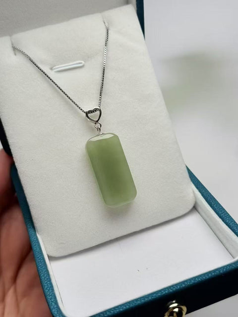 Wada Yu 'Talisman of Peace and Safety' dengan hiasan perak 925; dipakai untuk keselamatan dan ketenangan. Ukuran sekitar: 28×13,6×6 mm, cocok untuk dipakai atau dijadikan hadiah. Termasuk biaya pengiriman dan pajak.
