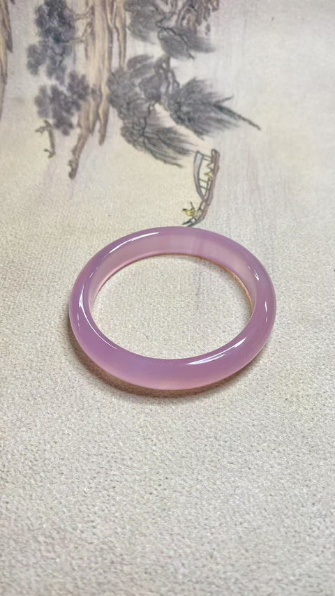 Gelang kalsedon / manau yang indah, warna penuh, ukuran 51,6 mm, lebar tepi 11 mm; Batu alam ini terbentuk secara alami, pola motifnya acak. Termasuk biaya pengiriman dan pajak.