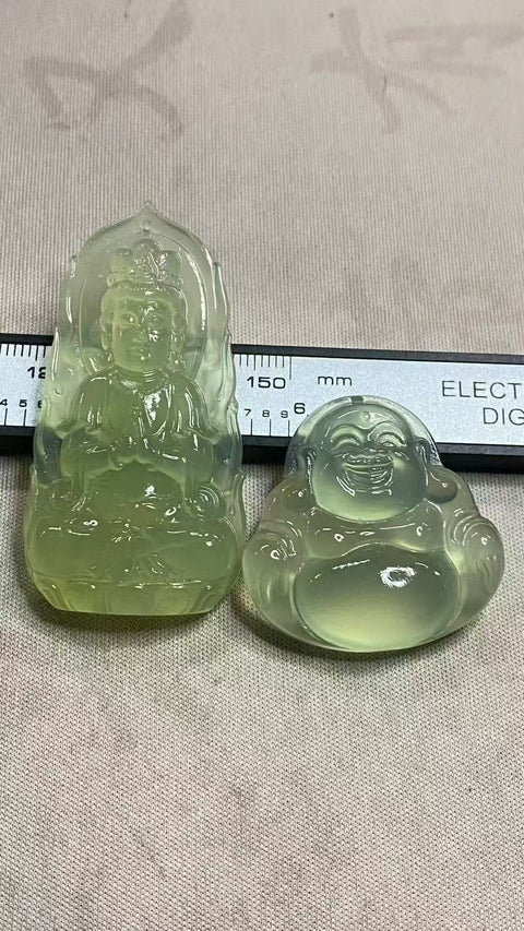 Guanyin, Maitreya Buddha: Set perhiasan giok Xiu Yu berwarna hijau es yang indah. Guanyin: 55 × 29 × 9,8 mm, Maitreya Buddha: 34,5 × 34 × 9,9 mm. Termasuk biaya pengiriman dan pajak.