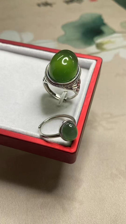 Set perhiasan giok Xiuyan 180, cincin pria: 15 × 20 mm, cincin wanita: 8 × 10 mm, terbuat dari perak 925 dengan hiasan, ukuran lingkar dapat disesuaikan. Termasuk biaya pengiriman dan pajak.