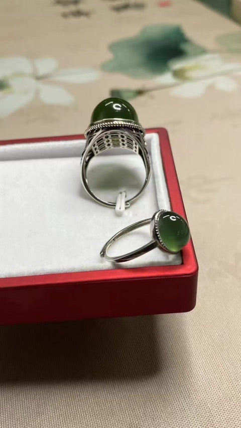 Set perhiasan giok Xiuyan 180, cincin pria: 15 × 20 mm, cincin wanita: 8 × 10 mm, terbuat dari perak 925 dengan hiasan, ukuran lingkar dapat disesuaikan. Termasuk biaya pengiriman dan pajak.