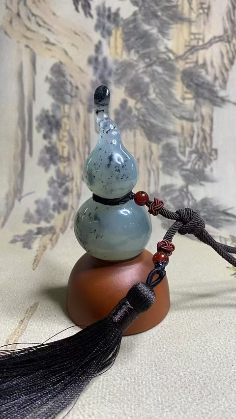 Permata giok yang indah dengan motif tinta air — botol giok, tinta air yang lembut dengan aroma yang halus. Spesifikasi: 73,7 × 34,6 mm, termasuk biaya pengiriman dan pajak.