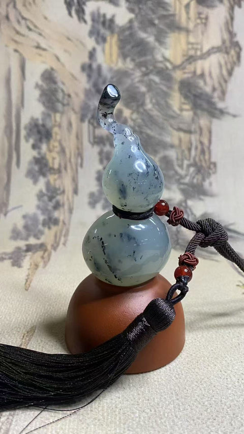 Permata giok yang indah dengan motif tinta air — botol giok, tinta air yang lembut dengan aroma yang halus. Spesifikasi: 73,7 × 34,6 mm, termasuk biaya pengiriman dan pajak.